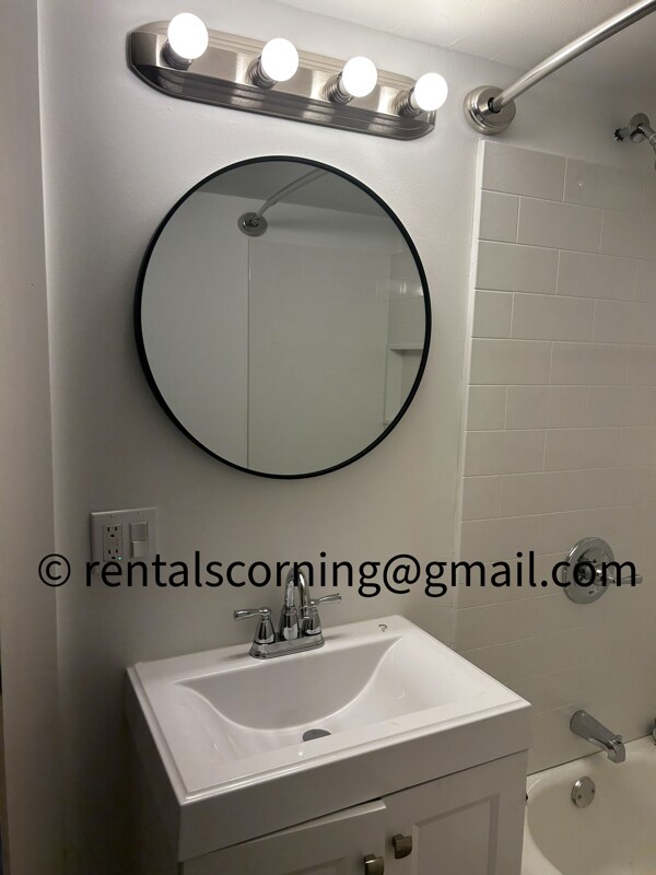 Building Photo - 184 W Pulteney St