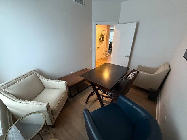 Building Photo - Beautiful 4BR/3.5BA Home in Granger – Spacious & Updated!