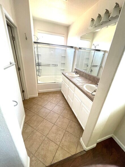 Building Photo - 3798 Naturita Way