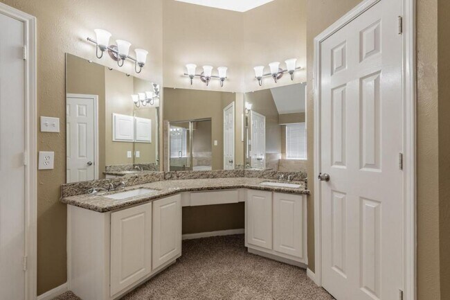 Building Photo - 18326 Cinderwood Dr