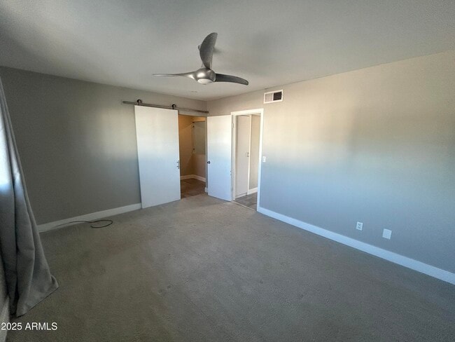 Building Photo - 2927 E Fairmount Ave