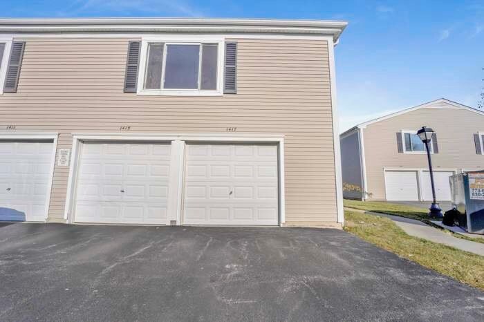 Building Photo - 1417 Cove Dr