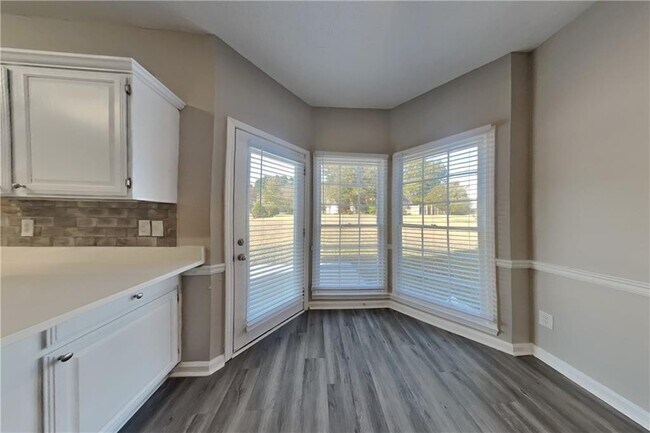 Building Photo - 3069 Commons Crossing