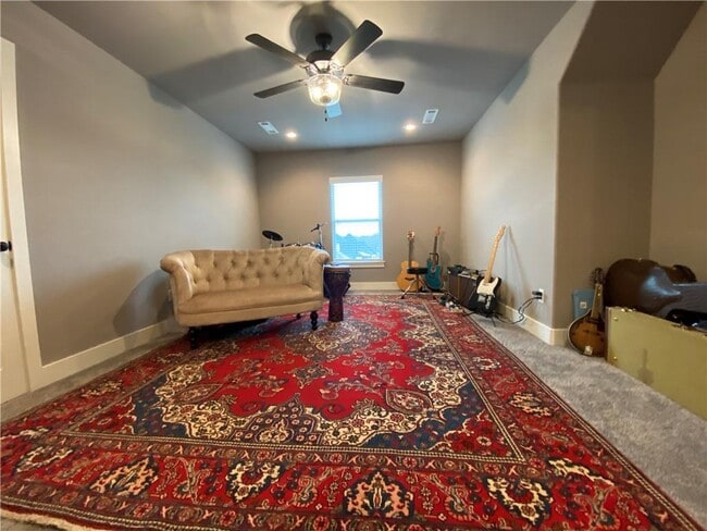 Building Photo - 300 Waterfall Ln