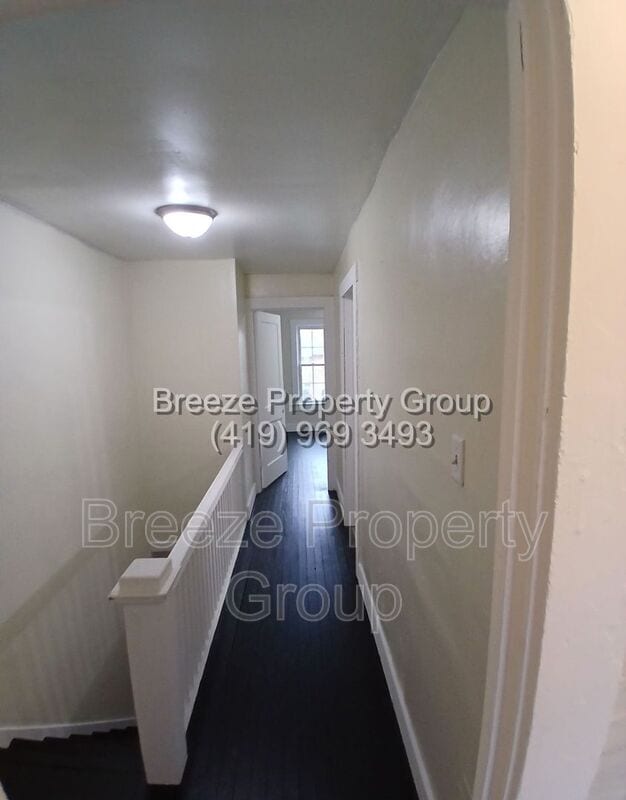 Building Photo - 503 E Vine St