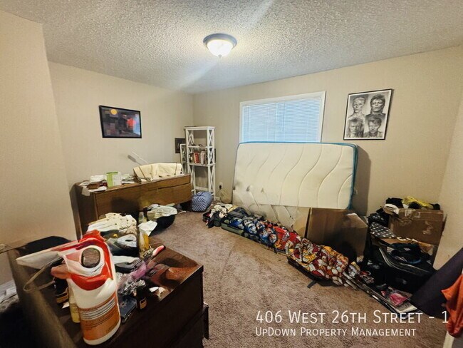 Building Photo - 406 W 26th St