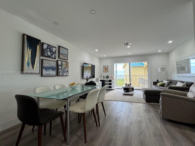 Building Photo - 1550 S Ocean Dr