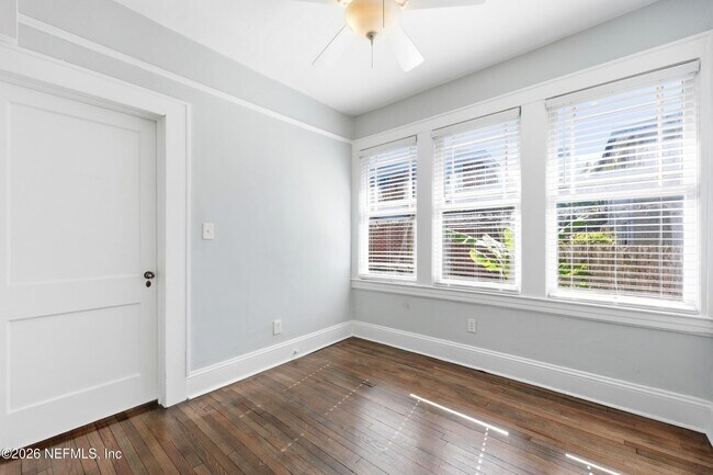 Building Photo - 2614 Dellwood Ave