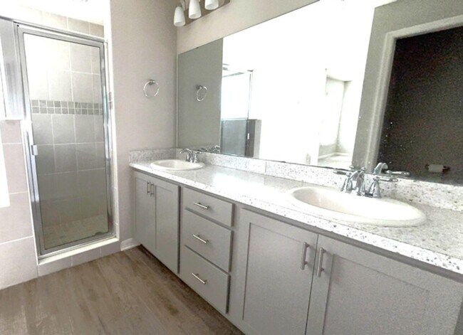 Building Photo - 188 Foxtail Loop