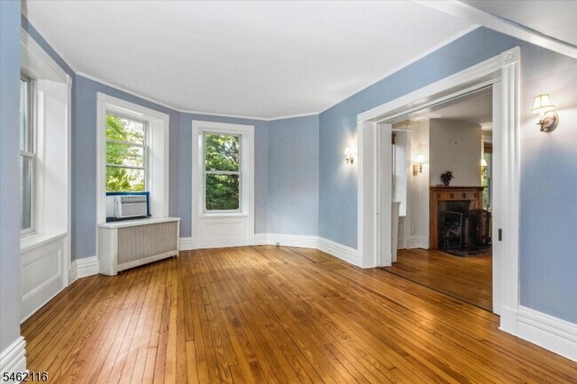 Building Photo - 145 Watchung Ave