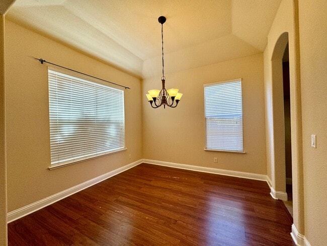 Building Photo - Beautiful Four-Bedroom Home Available in Folsom!