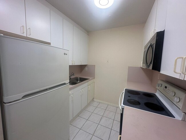 Building Photo - Cozy 1-bedroom unit in Fort Lauderdale!