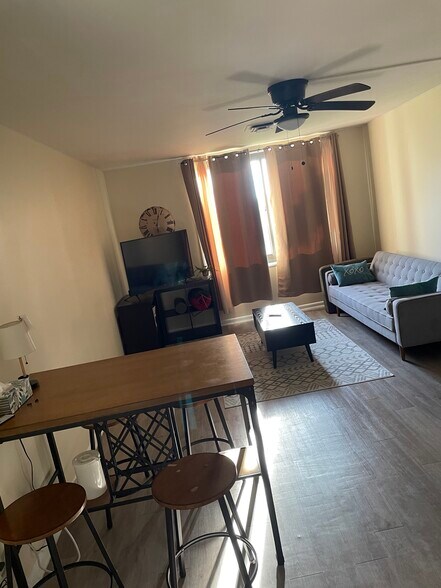 Building Photo - 3450 Toledo Ter