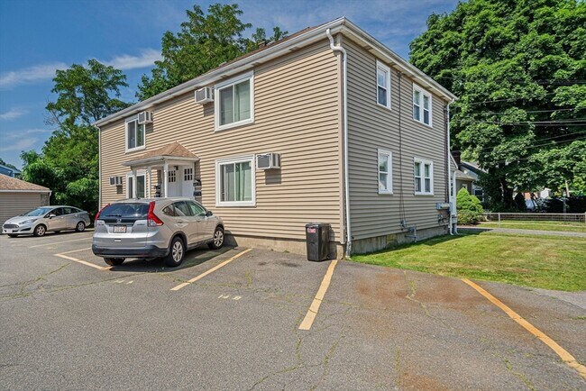 Building Photo - 14 Hartwell St