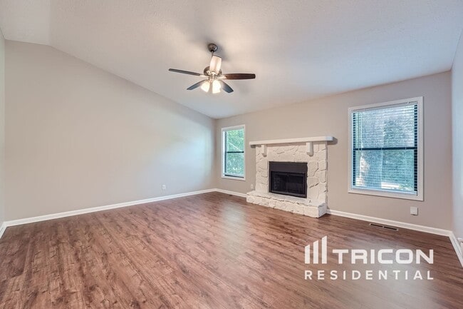 Building Photo - 3497 Hill Ln