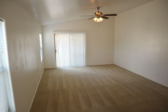 Building Photo - A Home You Have To See To Believe!!!