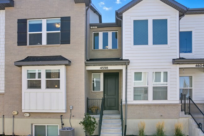 Primary Photo - 4598 Sims Peak Ln