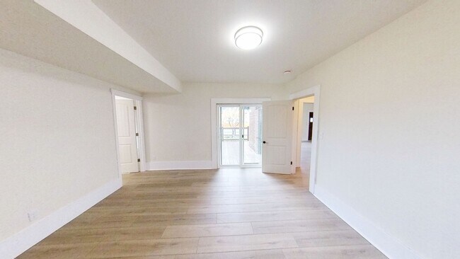 Building Photo - 3 Bed, 2 Bath House Minutes from Downtown Bellingham!