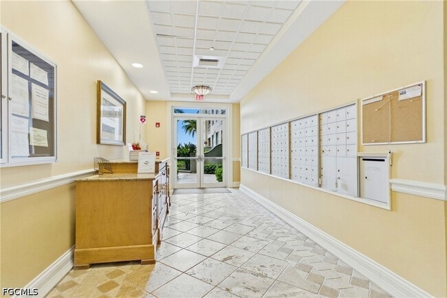 Building Photo - 2825 Palm Beach Blvd