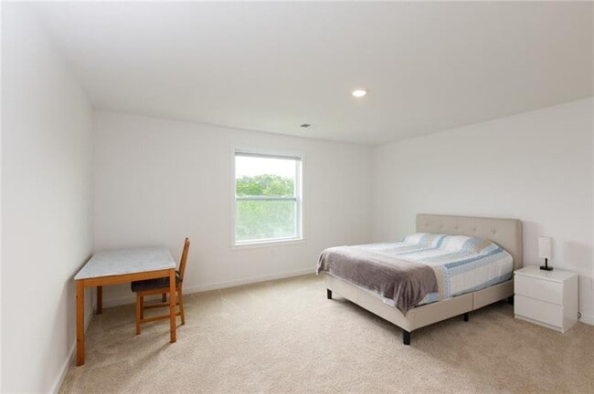 Building Photo - 109 Mesa Dr