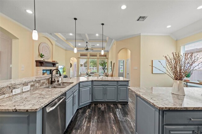 Building Photo - 28706 Hemlock Red Ct