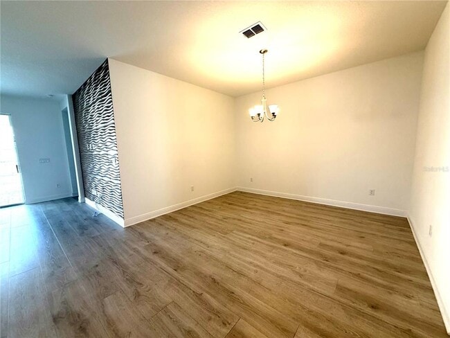 Building Photo - 15050 Lake Bessie Loop