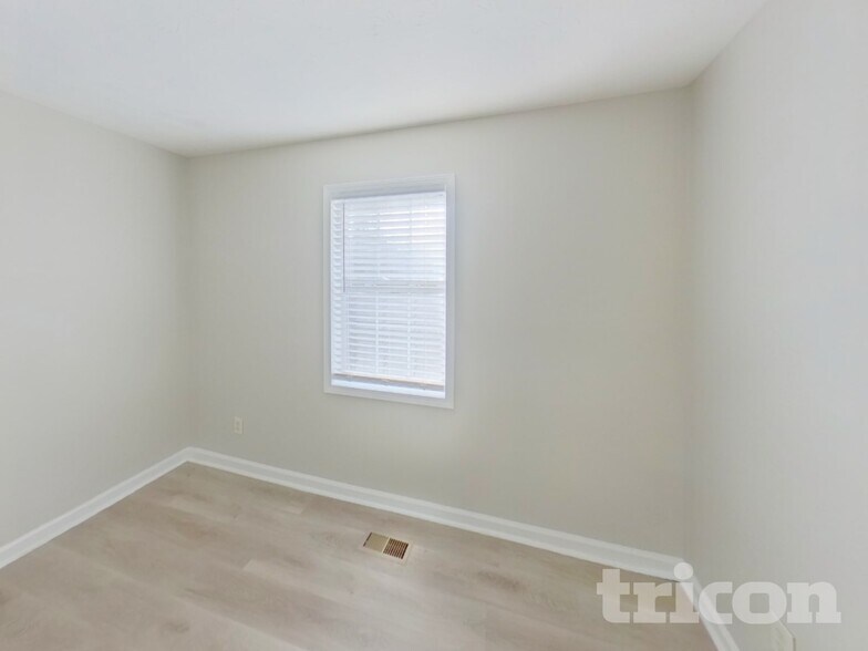 Building Photo - 205 Farmington Trce