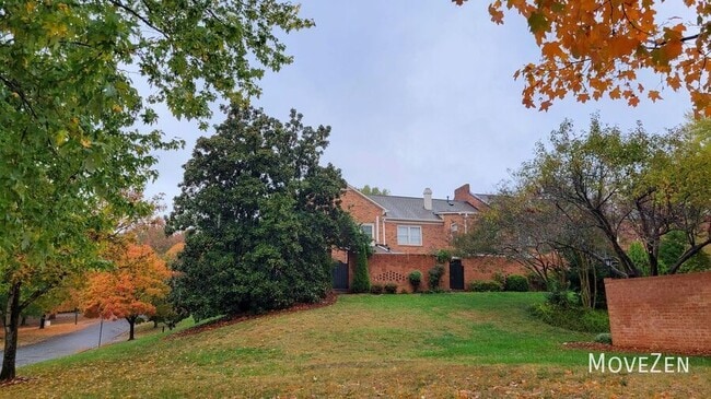 Building Photo - 6733 Constitution Ln