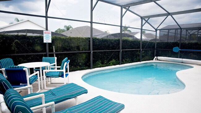 Building Photo - 8159 Fan Palm Way