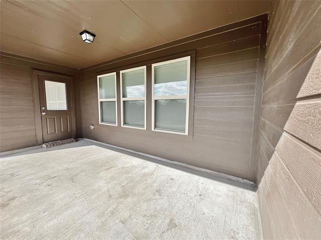 Building Photo - 526 Clearlake Dr