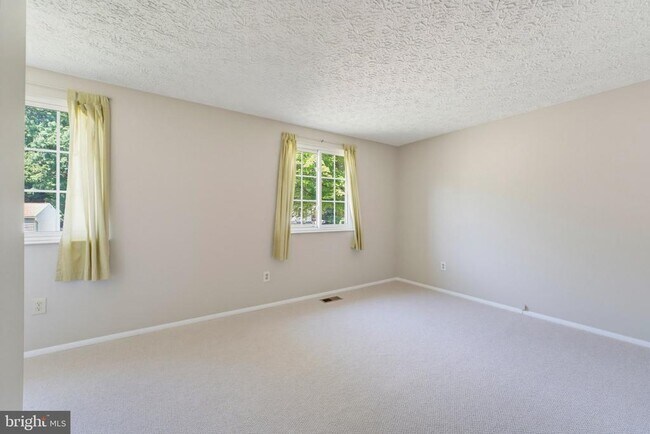 Building Photo - 8467 Magic Tree Ct