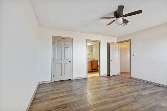 Building Photo - 25 Lemin Ave