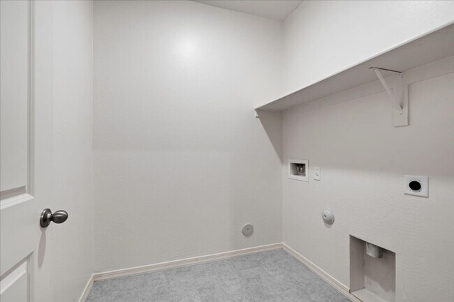Building Photo - 8129 S 63rd Dr