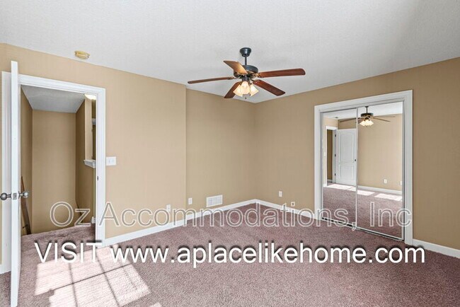 Building Photo - 803 SW Imperial Ln