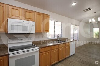 Building Photo - 1673 E Wildhorse Pl
