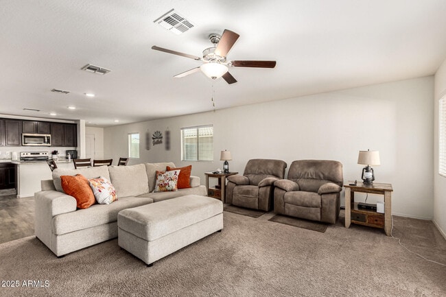 Building Photo - 1532 E Inouye Dr