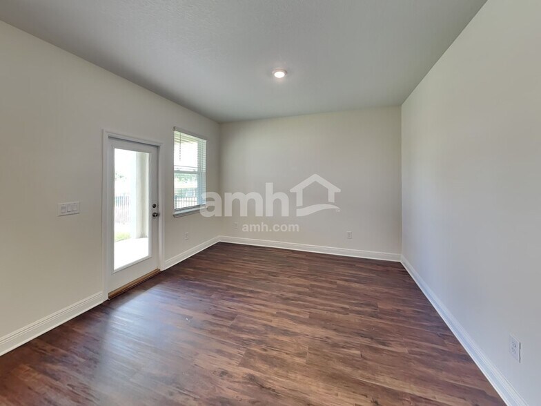 Building Photo - 14612 Cedar Ml Dr