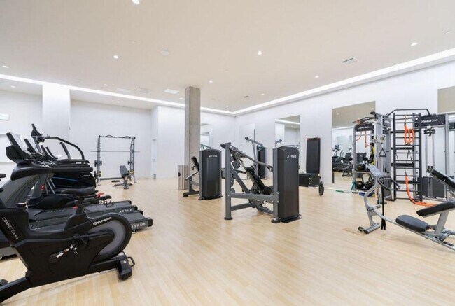 Building Photo - 1380 N California Blvd