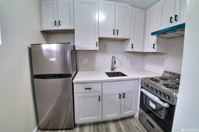 Building Photo - 1907 Greenwich St