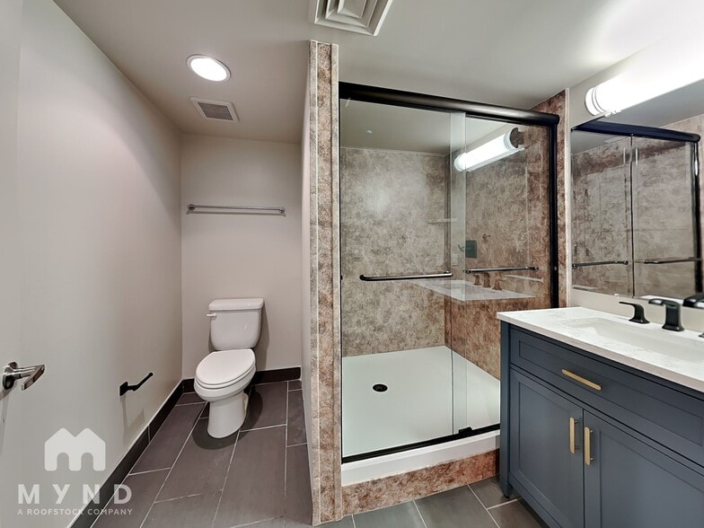 Building Photo - 535 W Thomas Rd