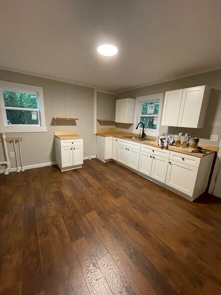 Kitchen - 825 Dora Dr