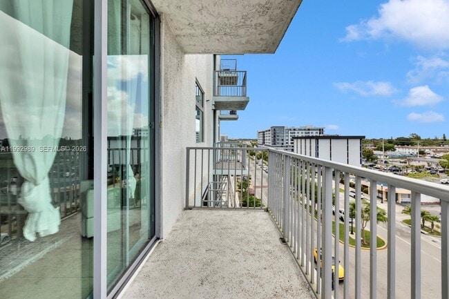 Building Photo - 140 S Dixie Hwy