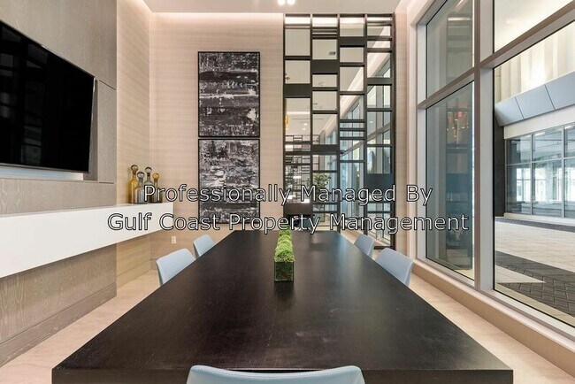 Building Photo - 111 S Pineapple Ave