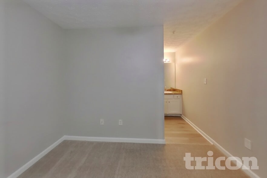 Building Photo - 1030 Weatherwood Pl NE