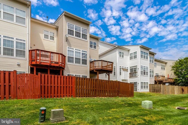 Building Photo - 7355 Bloomington Ct