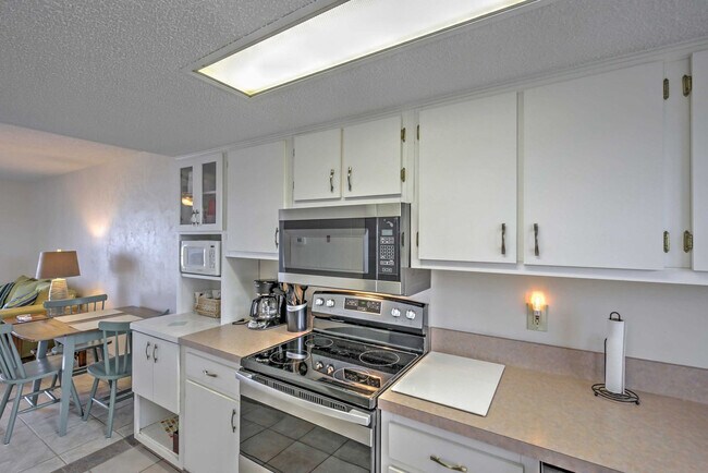 Building Photo - 2730 Ocean Shore Blvd