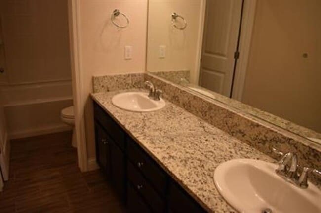 Building Photo - 2430 Quesada Dr