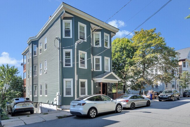Building Photo - 22 Fisher Ave
