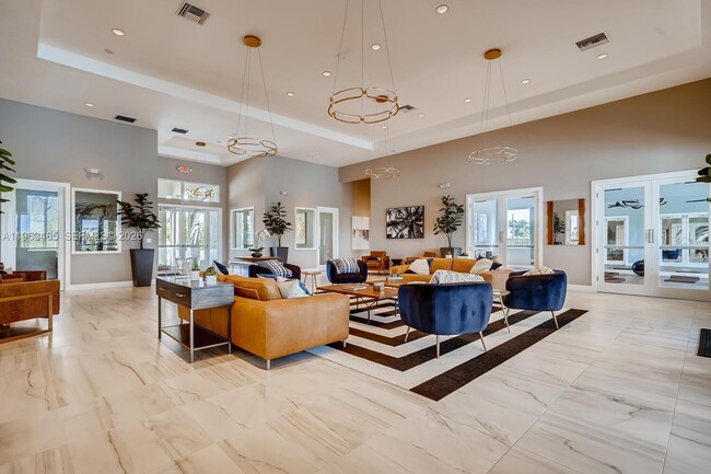 Building Photo - 540 NE 4th St