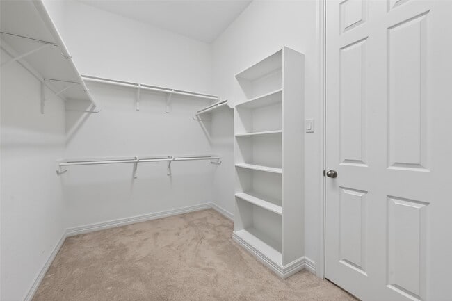 Building Photo - 4018 Martin Ridge Dr